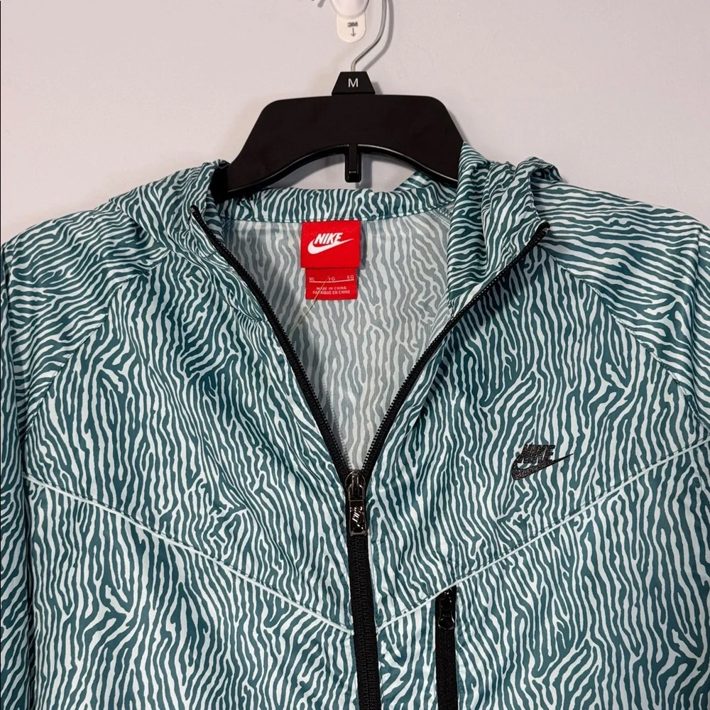 Nike Jacket Green & White Rain Zip Front, Hooded in‎ Size XL  EUC